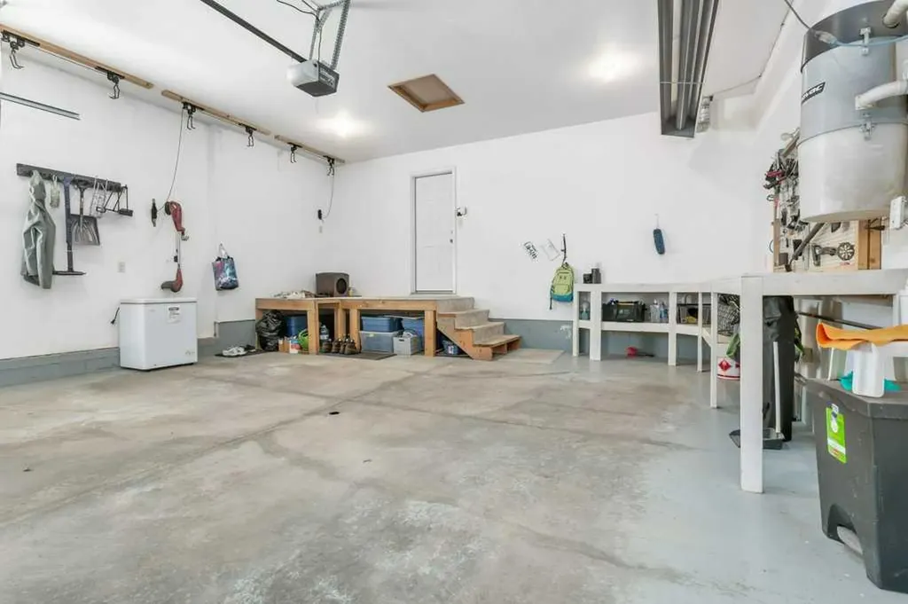 27 Ramage Crescent Red Deer AB T4P4A5