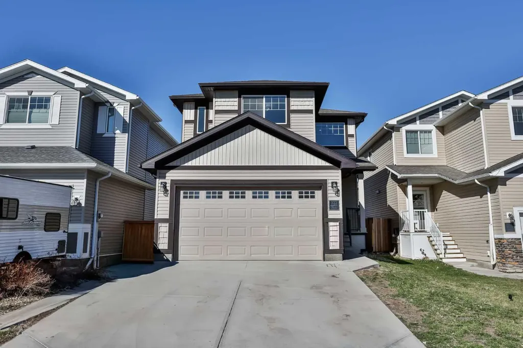 522 Moonlight Lane W Lethbridge AB T1J 5K1