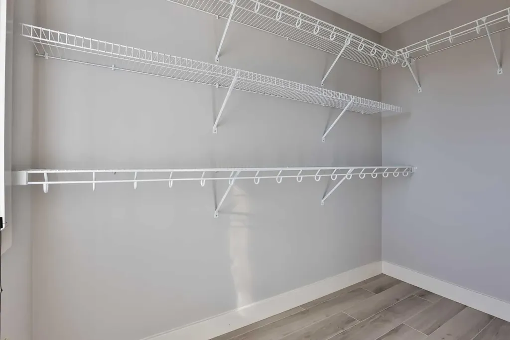522 Moonlight Lane W Lethbridge AB T1J 5K1