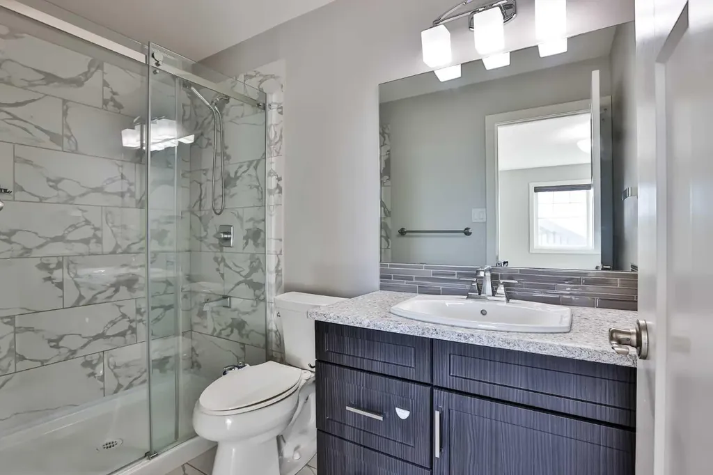 522 Moonlight Lane W Lethbridge AB T1J 5K1