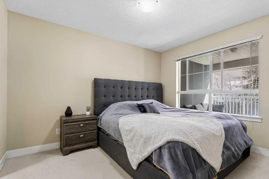 35 Richard Court SW Calgary AB T3E 7N9