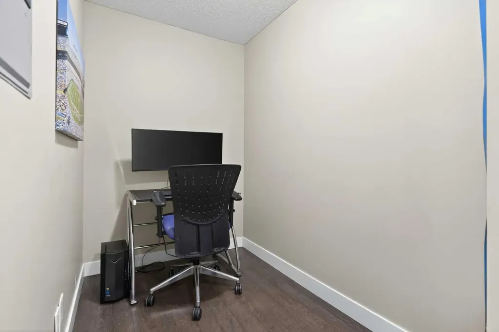 35 Richard Court SW Calgary AB T3E 7N9