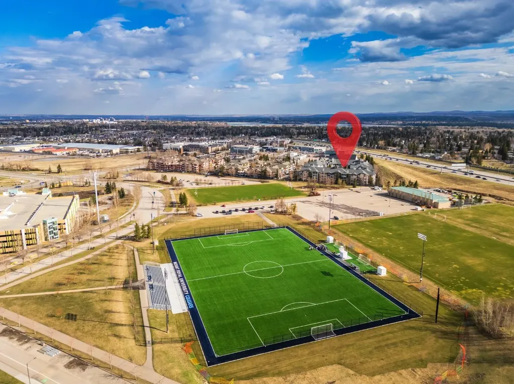 35 Richard Court SW Calgary AB T3E 7N9