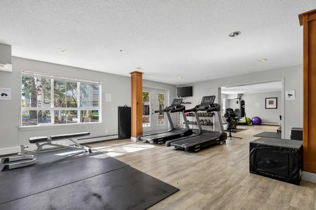 35 Richard Court SW Calgary AB T3E 7N9