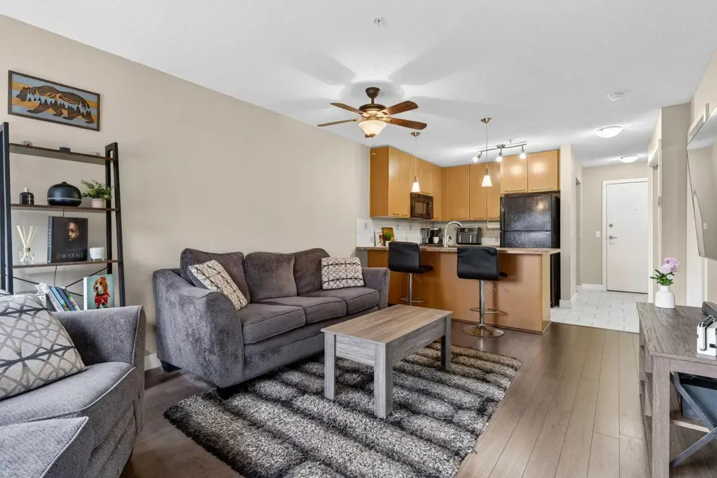 35 Richard Court SW Calgary AB T3E 7N9