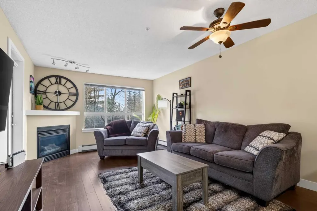 35 Richard Court SW Calgary AB T3E 7N9