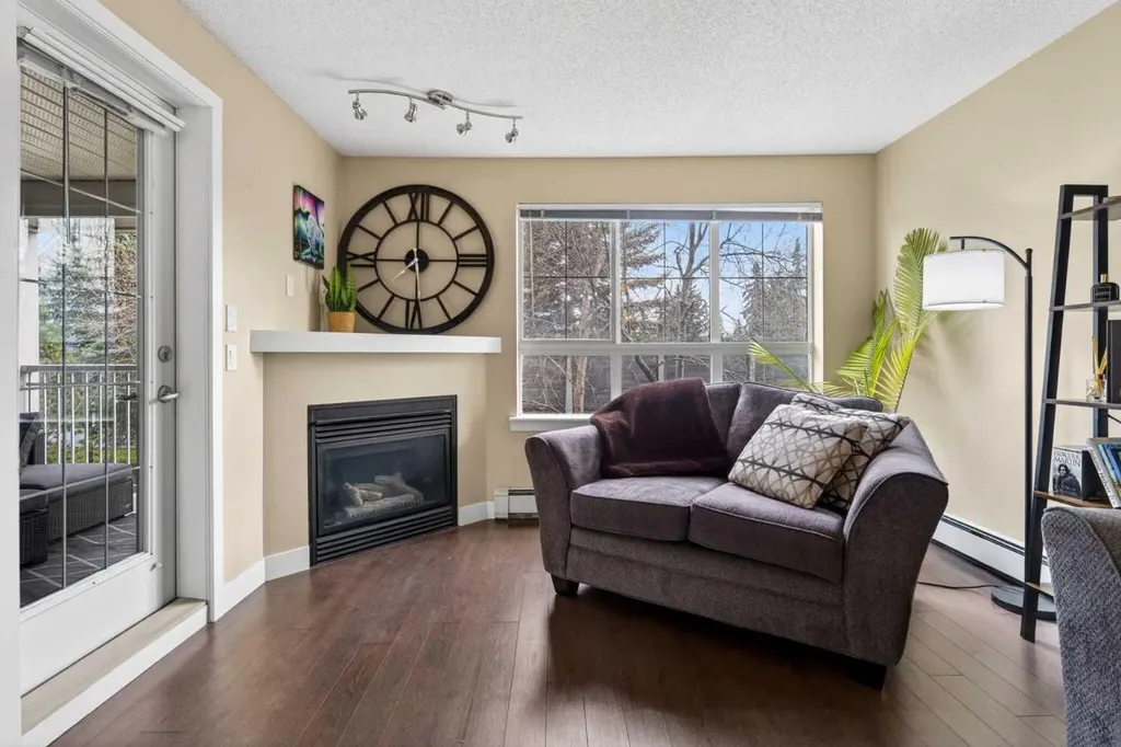 35 Richard Court SW Calgary AB T3E 7N9