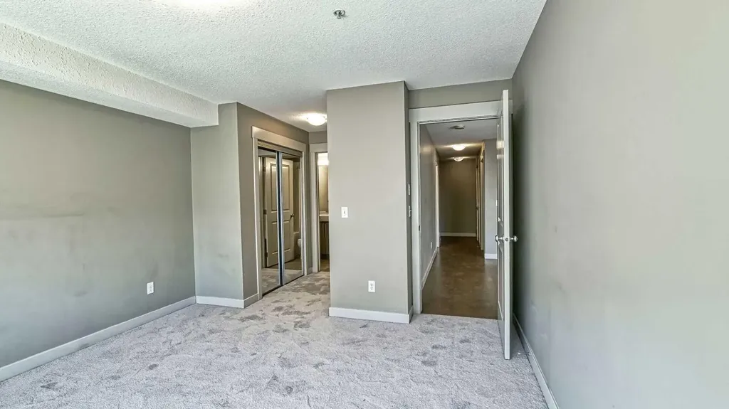 155 Skyview Ranch Way NE Calgary AB T3N 0L2