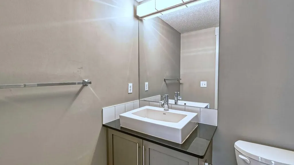 155 Skyview Ranch Way NE Calgary AB T3N 0L2