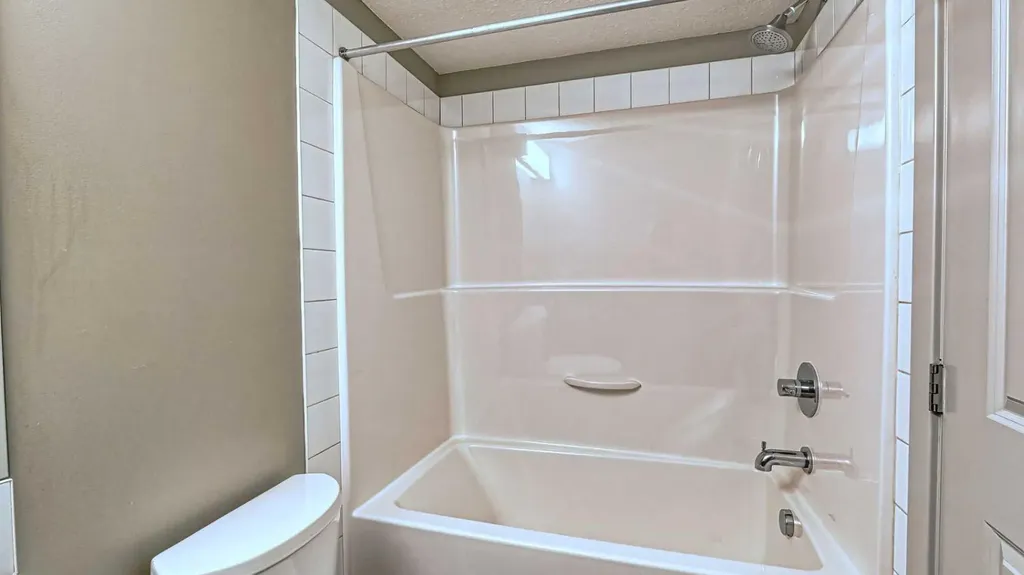 155 Skyview Ranch Way NE Calgary AB T3N 0L2
