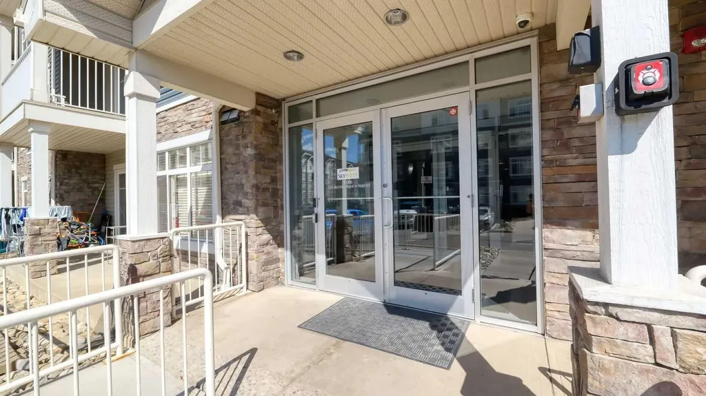 155 Skyview Ranch Way NE Calgary AB T3N 0L2