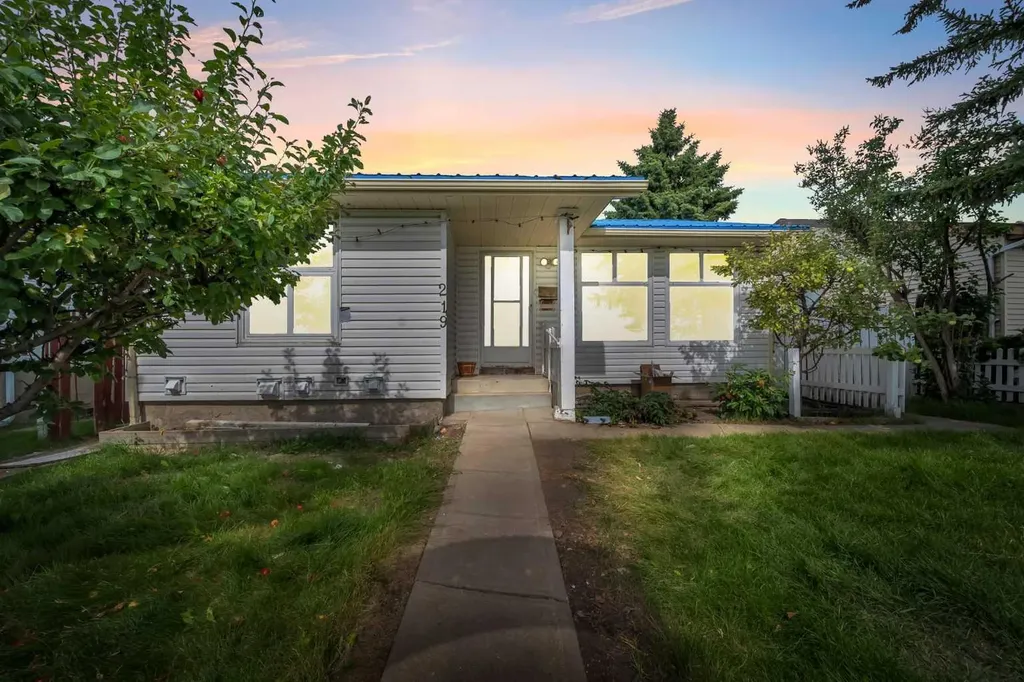 219 Falwood Way NE Calgary AB T3J1A9