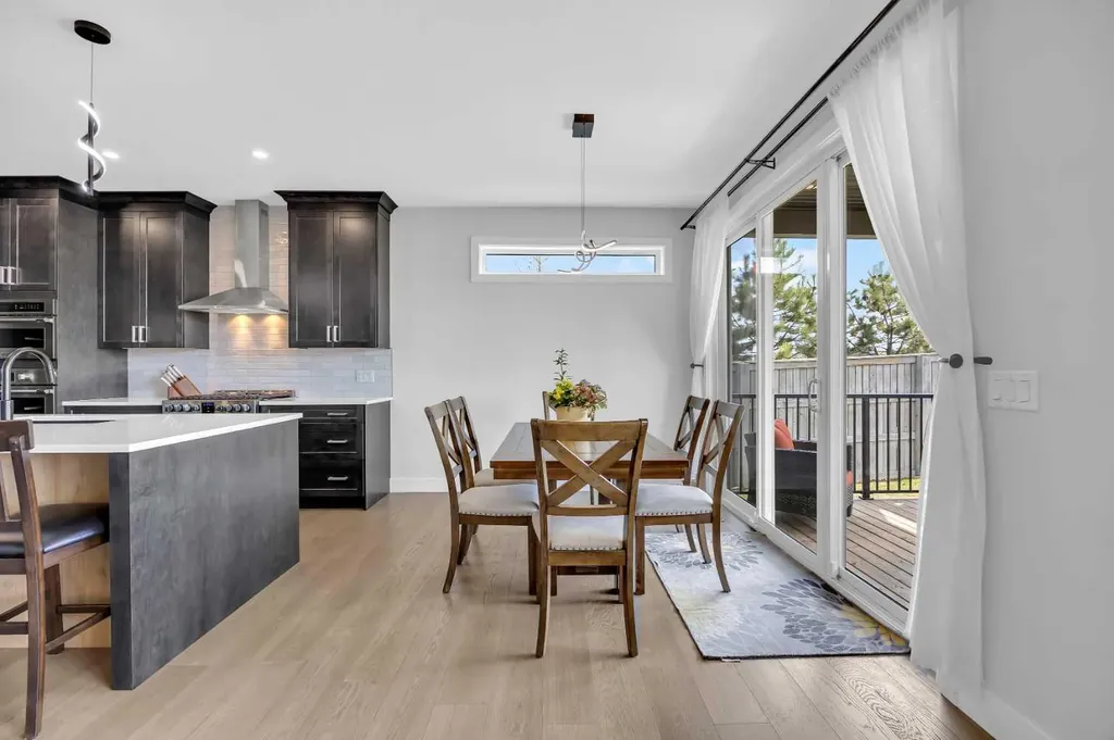 25 Cimarron Estates Gate Okotoks AB T1S0M9