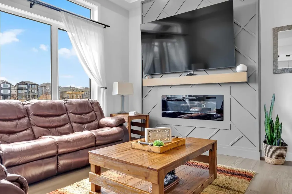 25 Cimarron Estates Gate Okotoks AB T1S0M9