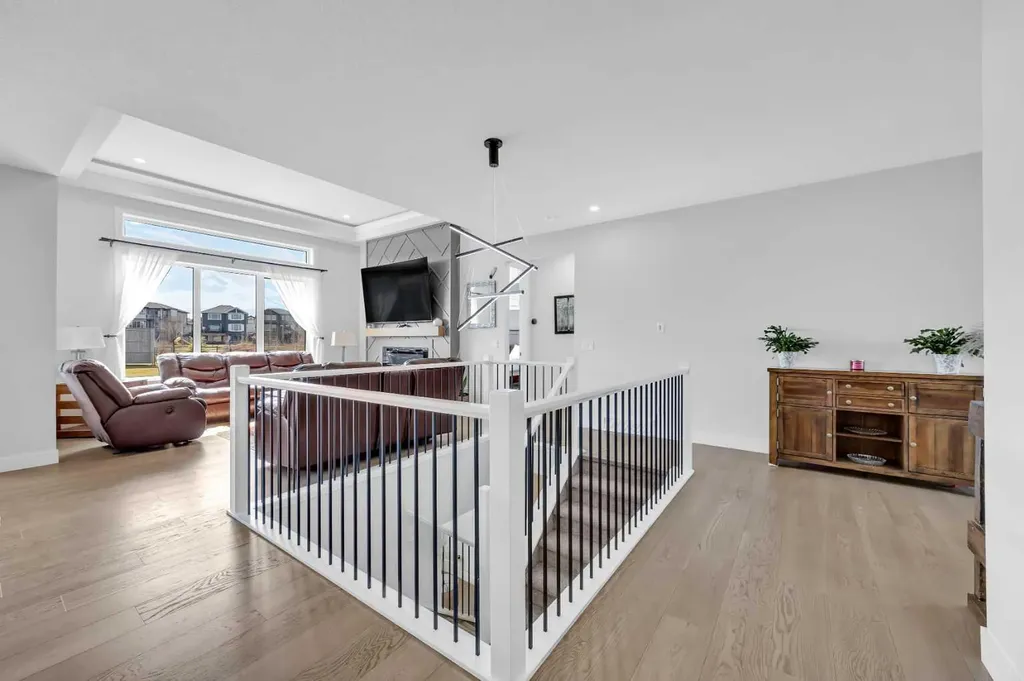 25 Cimarron Estates Gate Okotoks AB T1S0M9