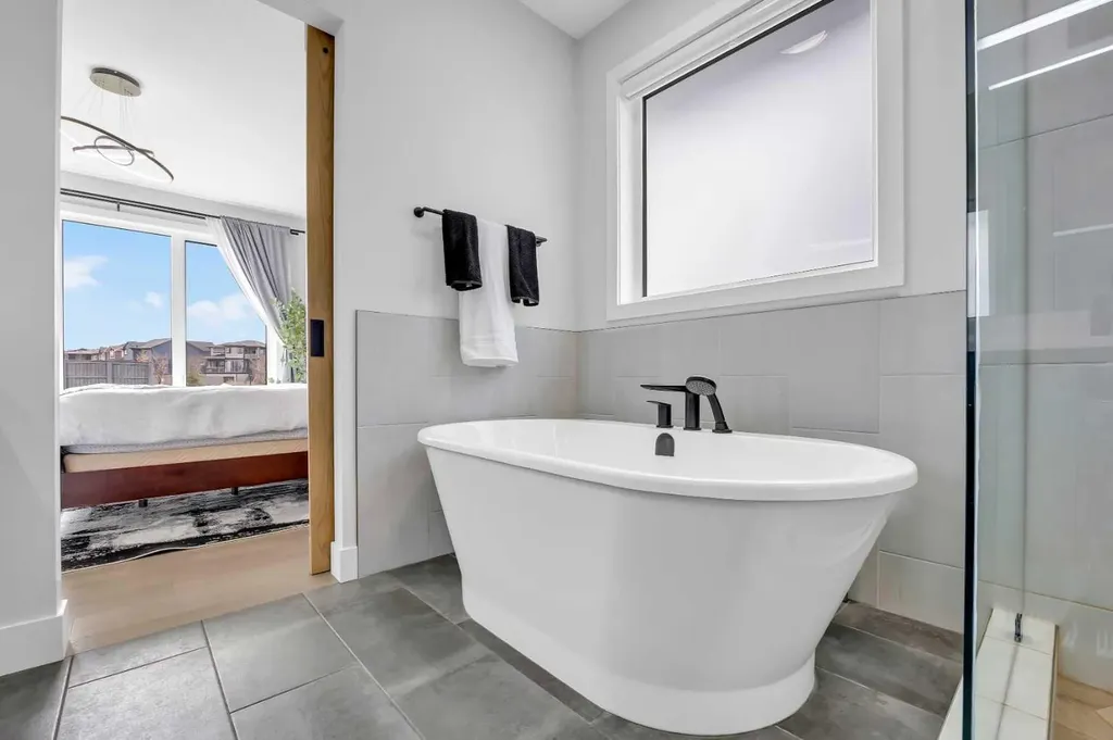 25 Cimarron Estates Gate Okotoks AB T1S0M9