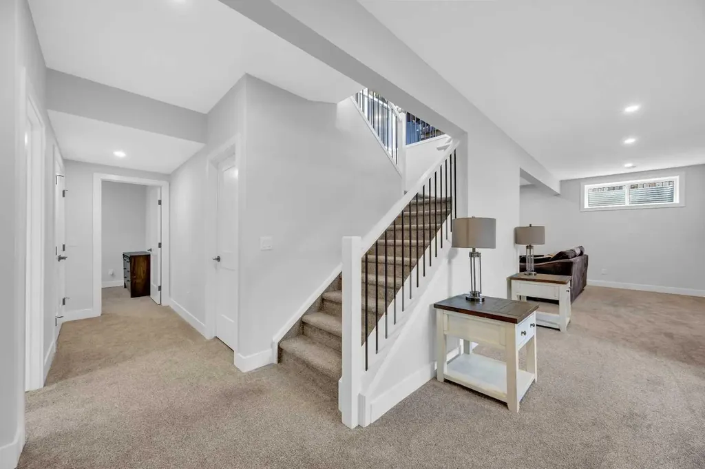 25 Cimarron Estates Gate Okotoks AB T1S0M9