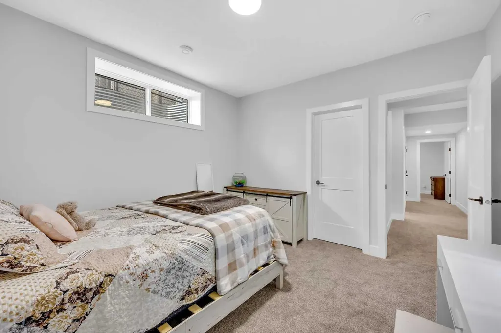 25 Cimarron Estates Gate Okotoks AB T1S0M9