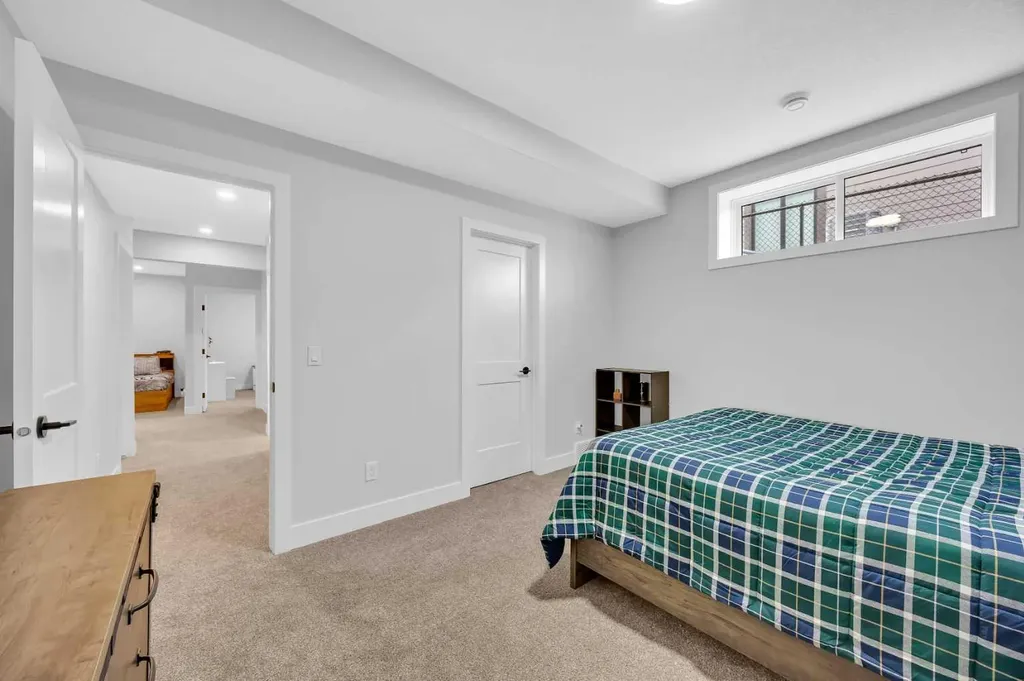 25 Cimarron Estates Gate Okotoks AB T1S0M9