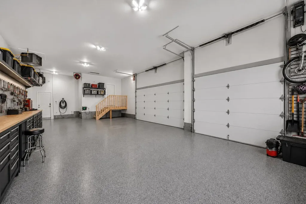 25 Cimarron Estates Gate Okotoks AB T1S0M9