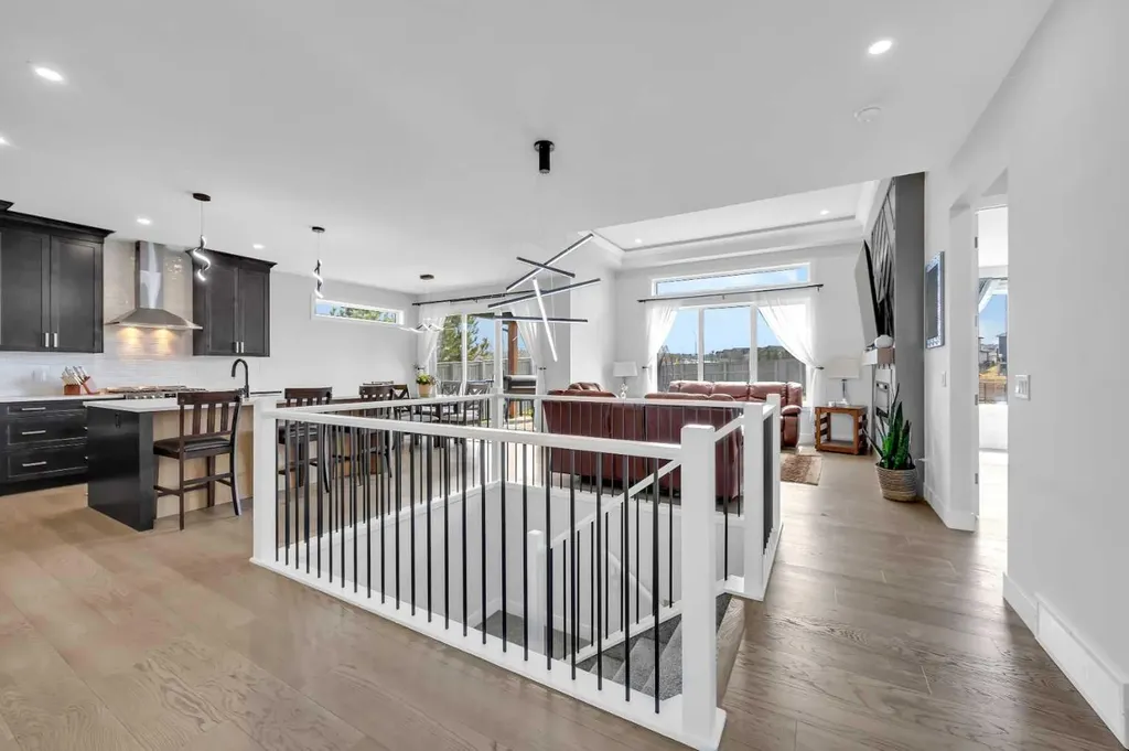 25 Cimarron Estates Gate Okotoks AB T1S0M9