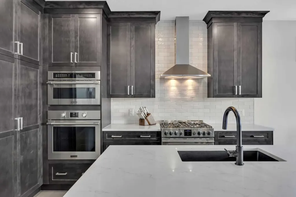 25 Cimarron Estates Gate Okotoks AB T1S0M9