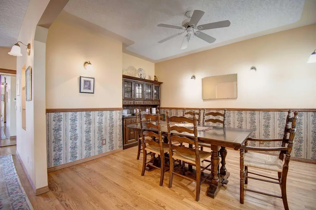 99 Christie Point SW Calgary AB T3H 3K8