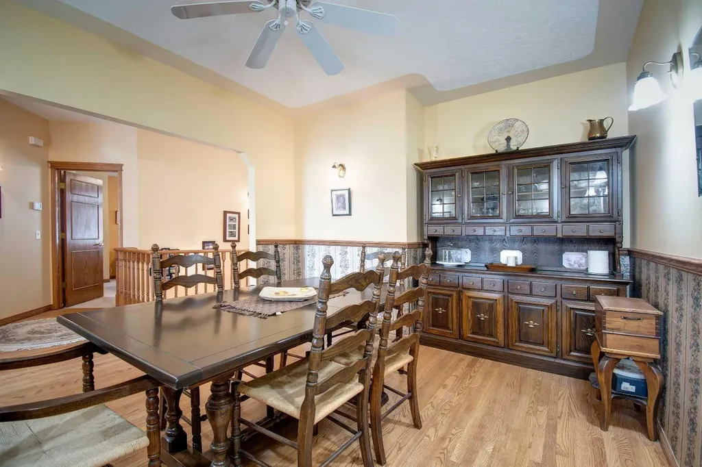 99 Christie Point SW Calgary AB T3H 3K8