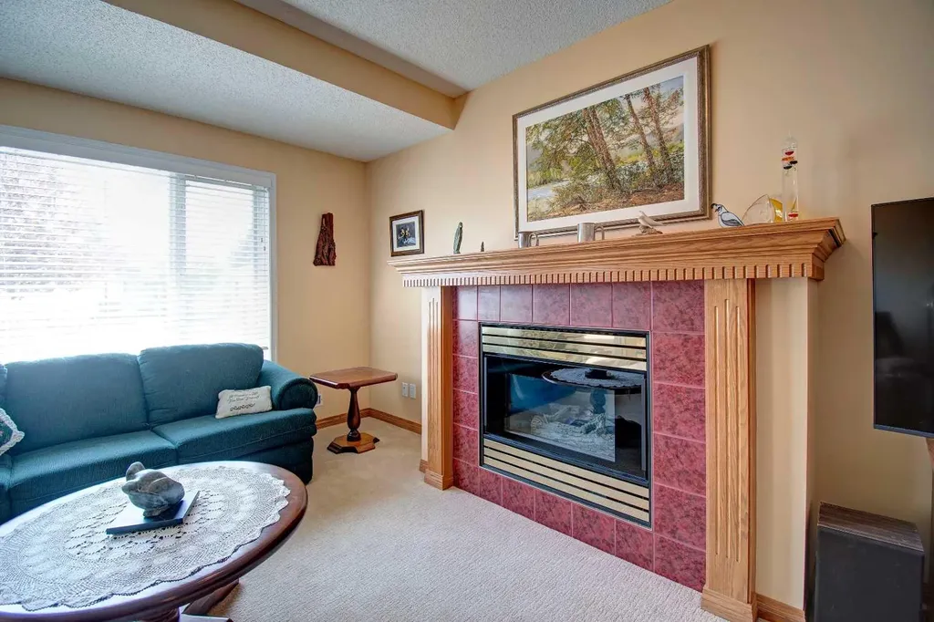 99 Christie Point SW Calgary AB T3H 3K8
