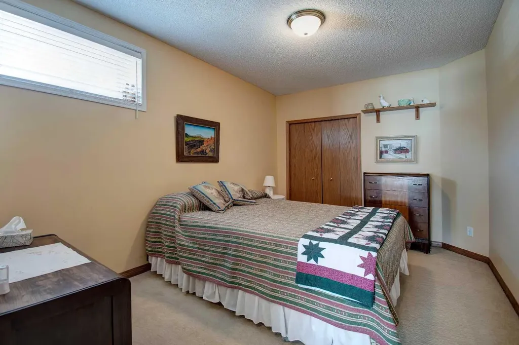 99 Christie Point SW Calgary AB T3H 3K8