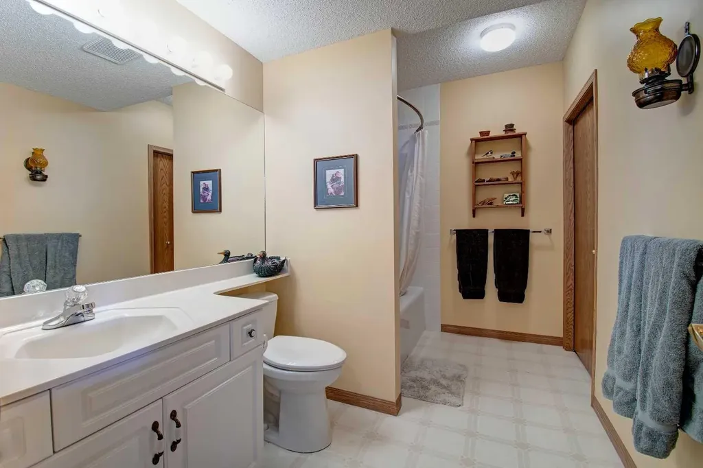 99 Christie Point SW Calgary AB T3H 3K8
