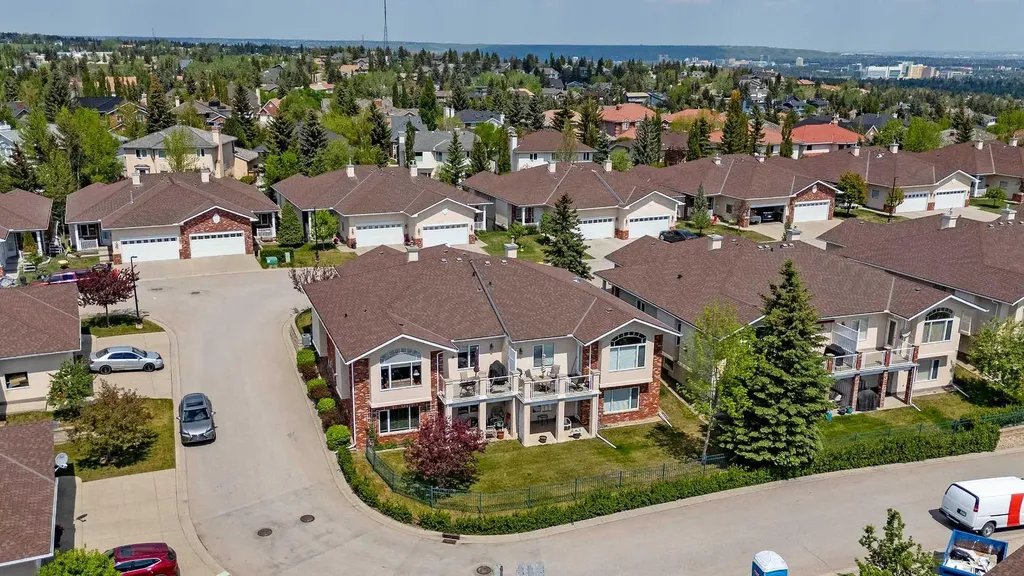 99 Christie Point SW Calgary AB T3H 3K8