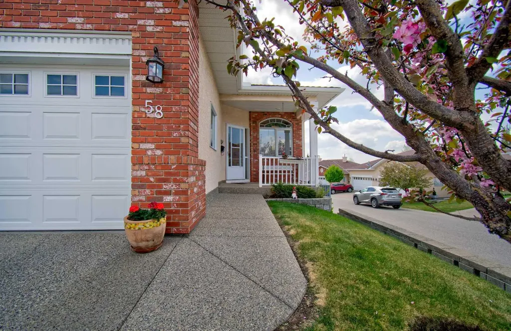 99 Christie Point SW Calgary AB T3H 3K8