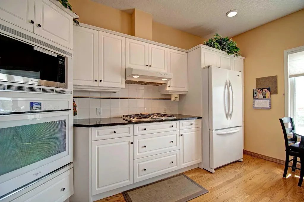 99 Christie Point SW Calgary AB T3H 3K8