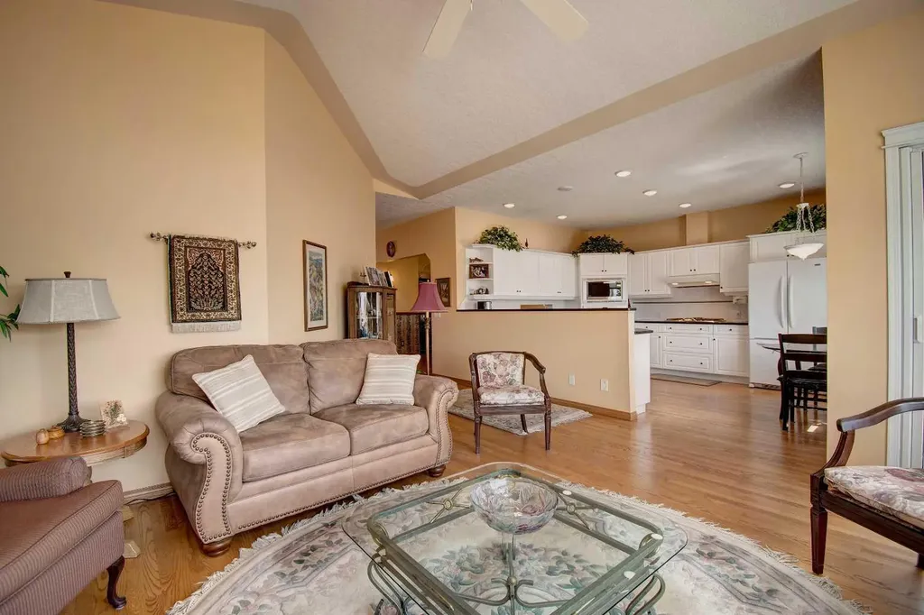 99 Christie Point SW Calgary AB T3H 3K8