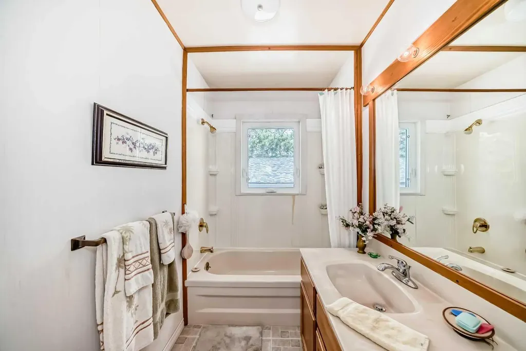 10737 Eamon Road NW Calgary AB T3G 5H2
