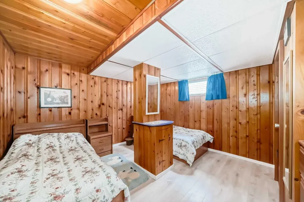 10737 Eamon Road NW Calgary AB T3G 5H2