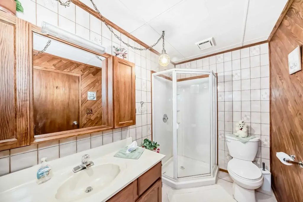 10737 Eamon Road NW Calgary AB T3G 5H2