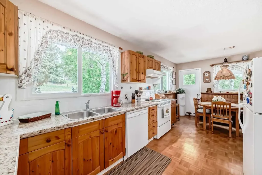 10737 Eamon Road NW Calgary AB T3G 5H2