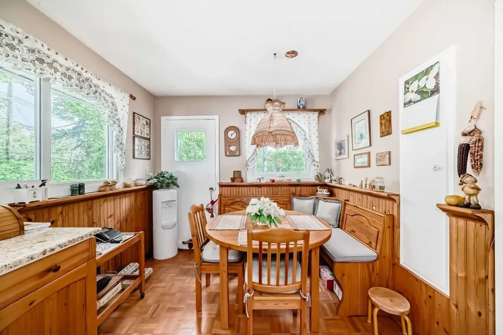 10737 Eamon Road NW Calgary AB T3G 5H2