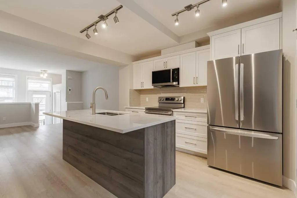 206 Aspen Hills Villas SW Calgary AB t3h 0H8