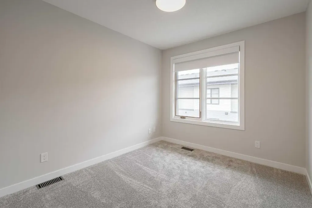 206 Aspen Hills Villas SW Calgary AB t3h 0H8