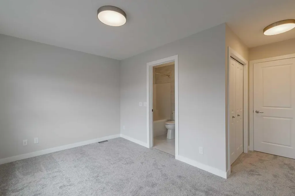 206 Aspen Hills Villas SW Calgary AB t3h 0H8
