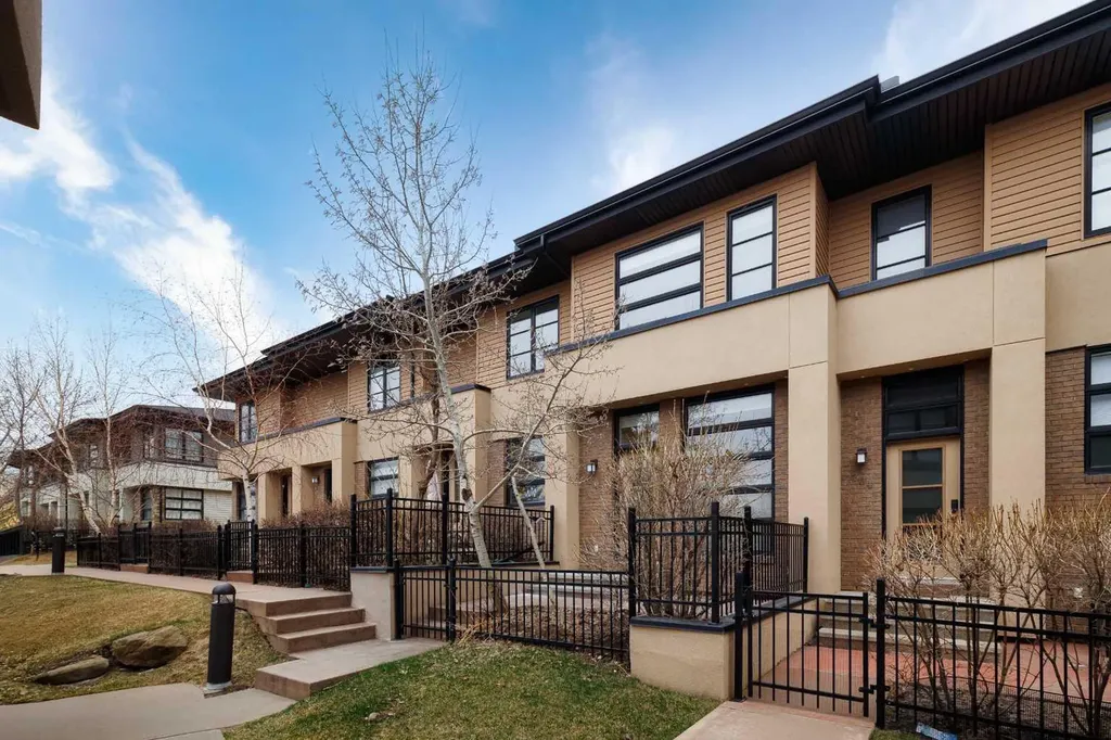 206 Aspen Hills Villas SW Calgary AB t3h 0H8
