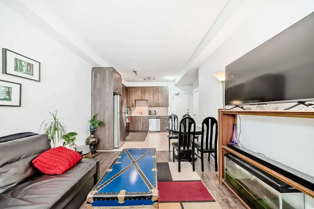 2308 Centre Street NE Calgary AB T2E 2T7