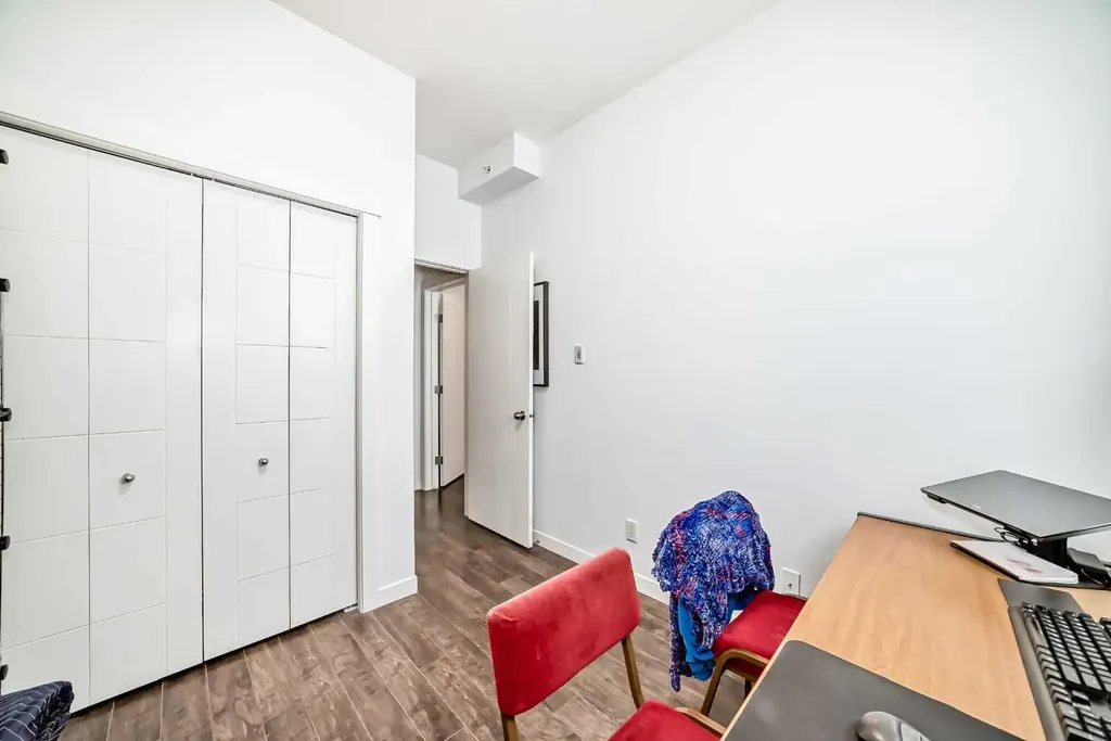 2308 Centre Street NE Calgary AB T2E 2T7