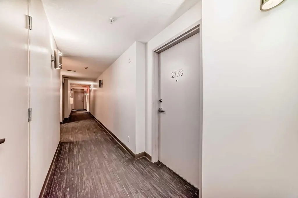 2308 Centre Street NE Calgary AB T2E 2T7