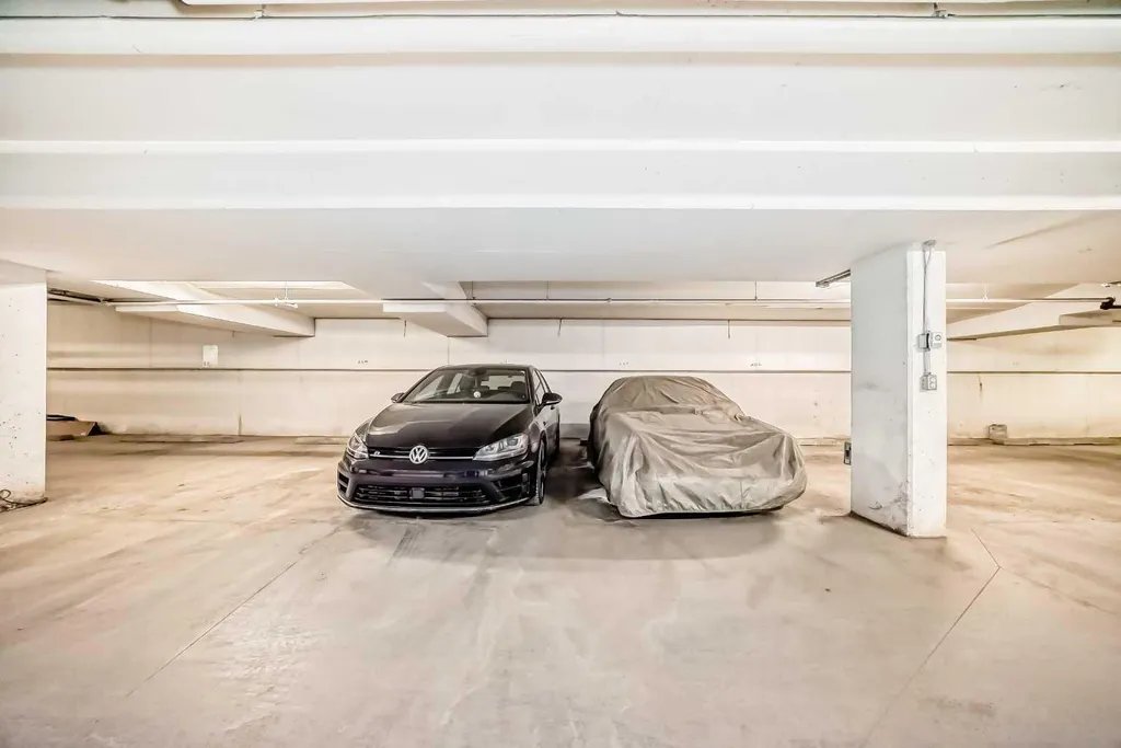 2308 Centre Street NE Calgary AB T2E 2T7