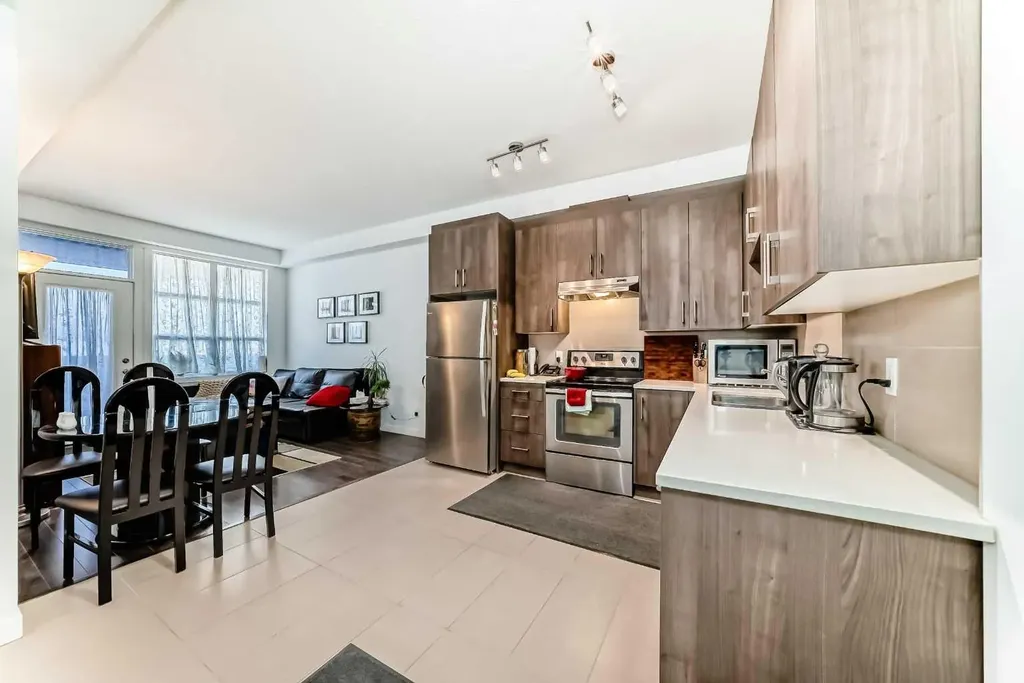 2308 Centre Street NE Calgary AB T2E 2T7