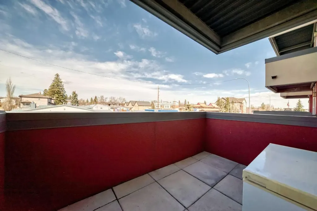 2308 Centre Street NE Calgary AB T2E 2T7